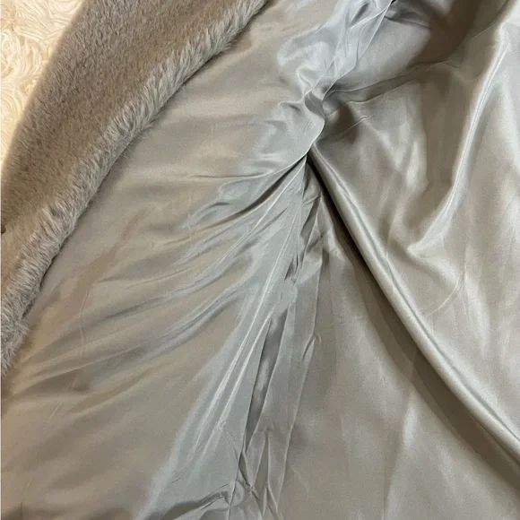 🔥ZARA NWOT🔥 High quality faux fur coat - Picture 4 of 5